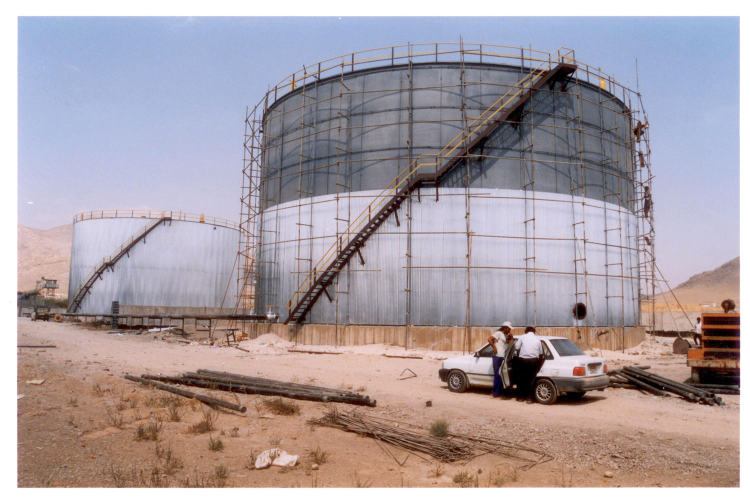 شرکت سیمان آبیک احداث دو دستگاه مخزن PC gallery