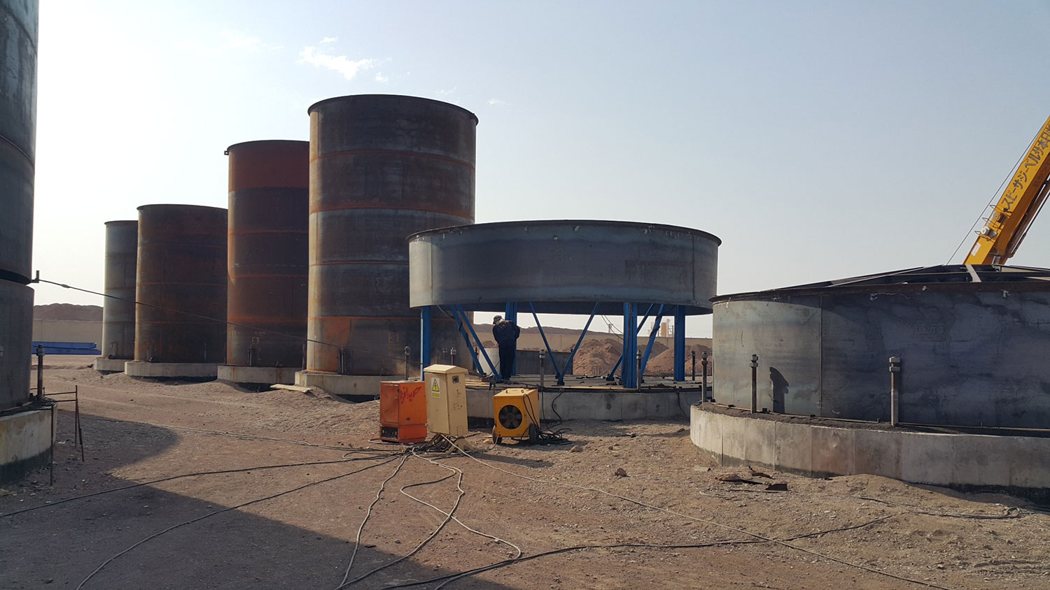 پروژه احداث 25 دستگاه مخزن شرکت افزون روان فرآیند gallery