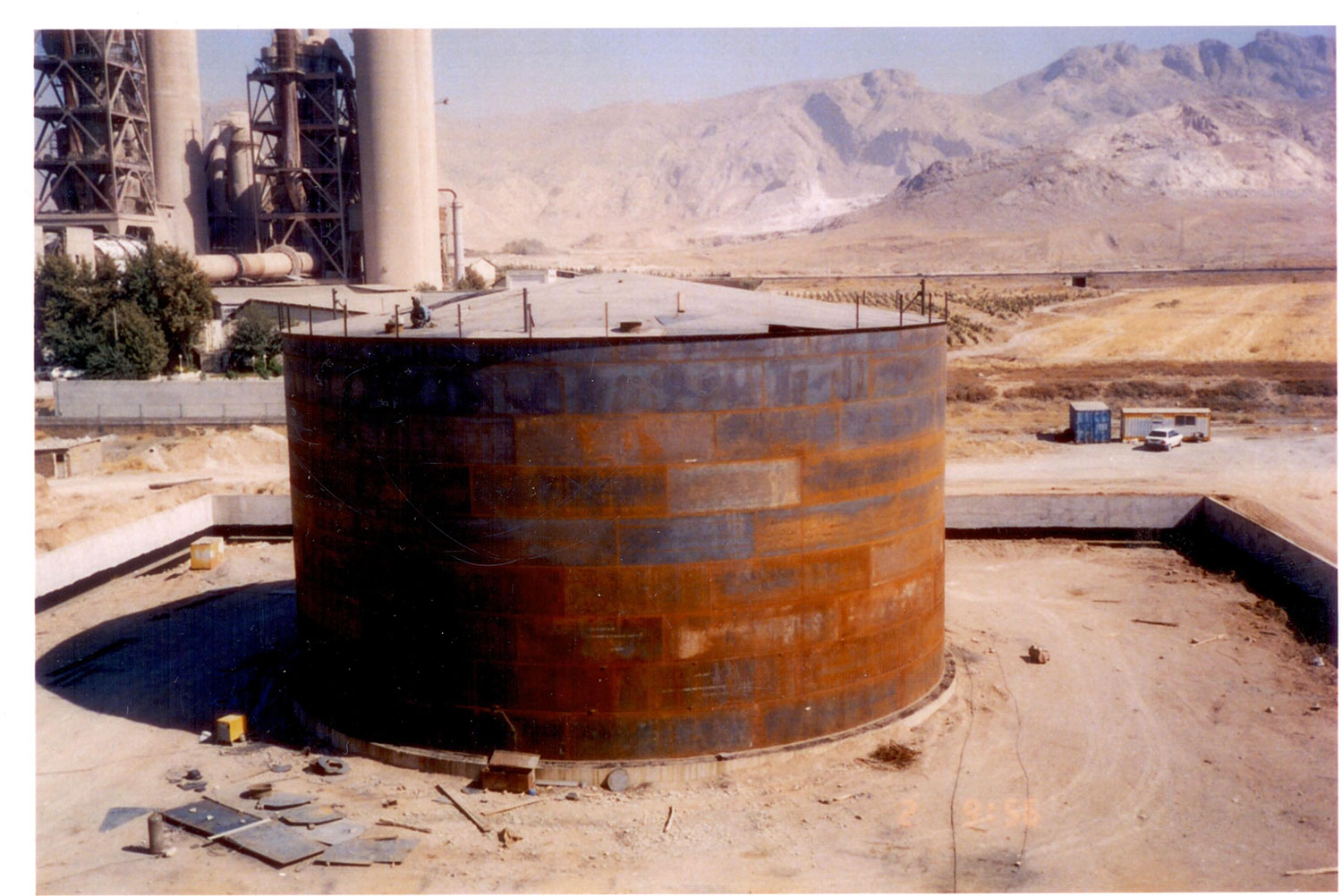 شرکت سیمان آبیک احداث دو دستگاه مخزن PC gallery