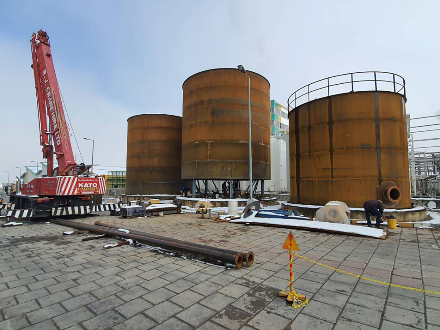 شرکت صنعت غذایی کورش طرح توسعه مخازن روغن خام gallery