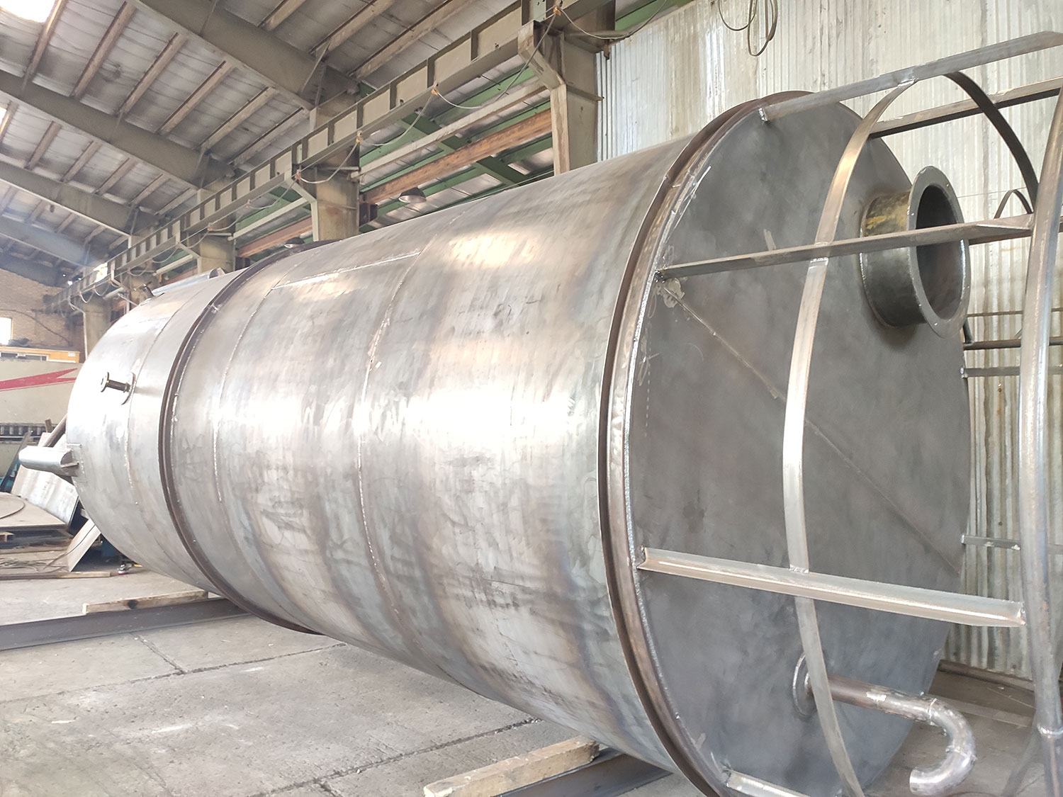 شرکت صنعت غذایی کورش طرح توسعه مخازن روغن خام gallery